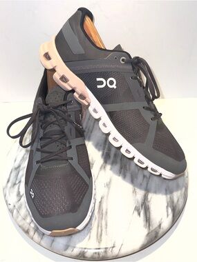 On CloudFlow Womens Rock/Rose Athletic Road Running Sneakers Shoes Size 10 US